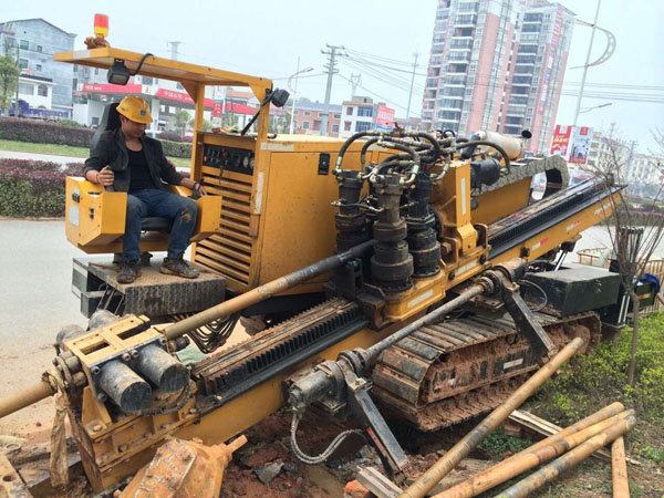 市人民法院3孔Ф160mm 電力拉管工程